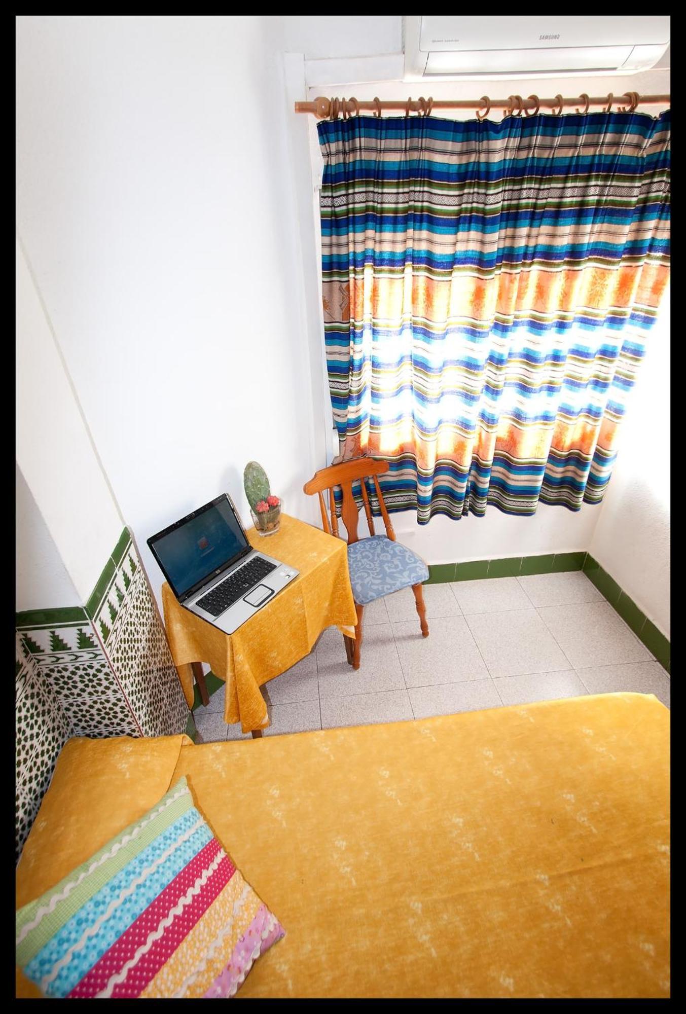 Hostal Estacion Almería Kültér fotó