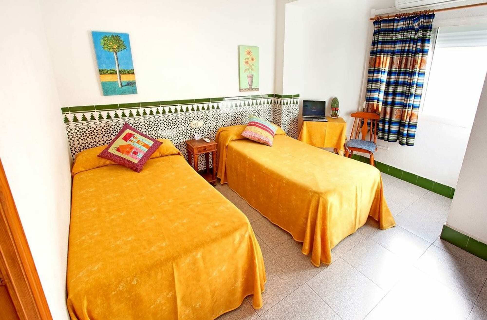 Hostal Estacion Almería Kültér fotó